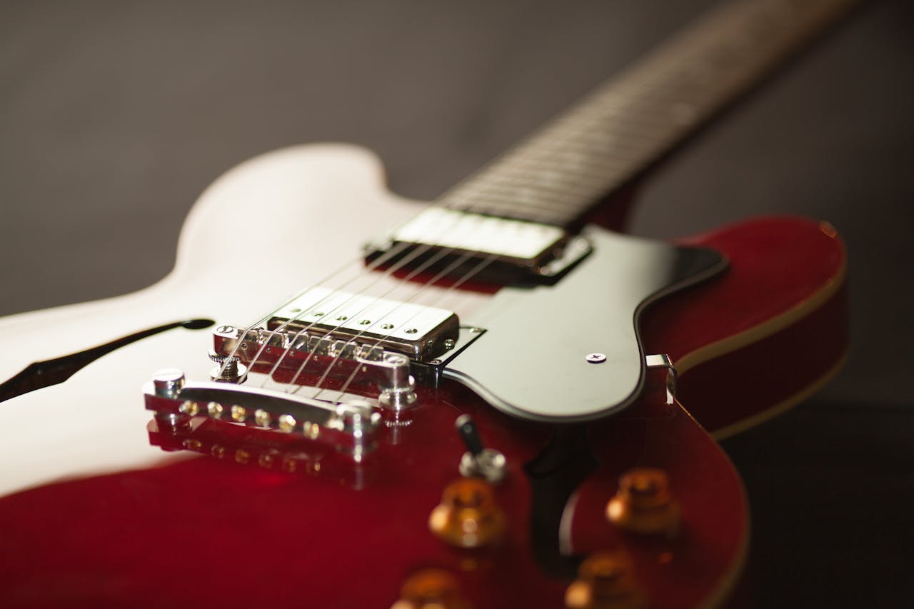 Do AlNiCo Pickups Lose Treble Because of Parasitic Currents? Let's Separate Fact From Fiction